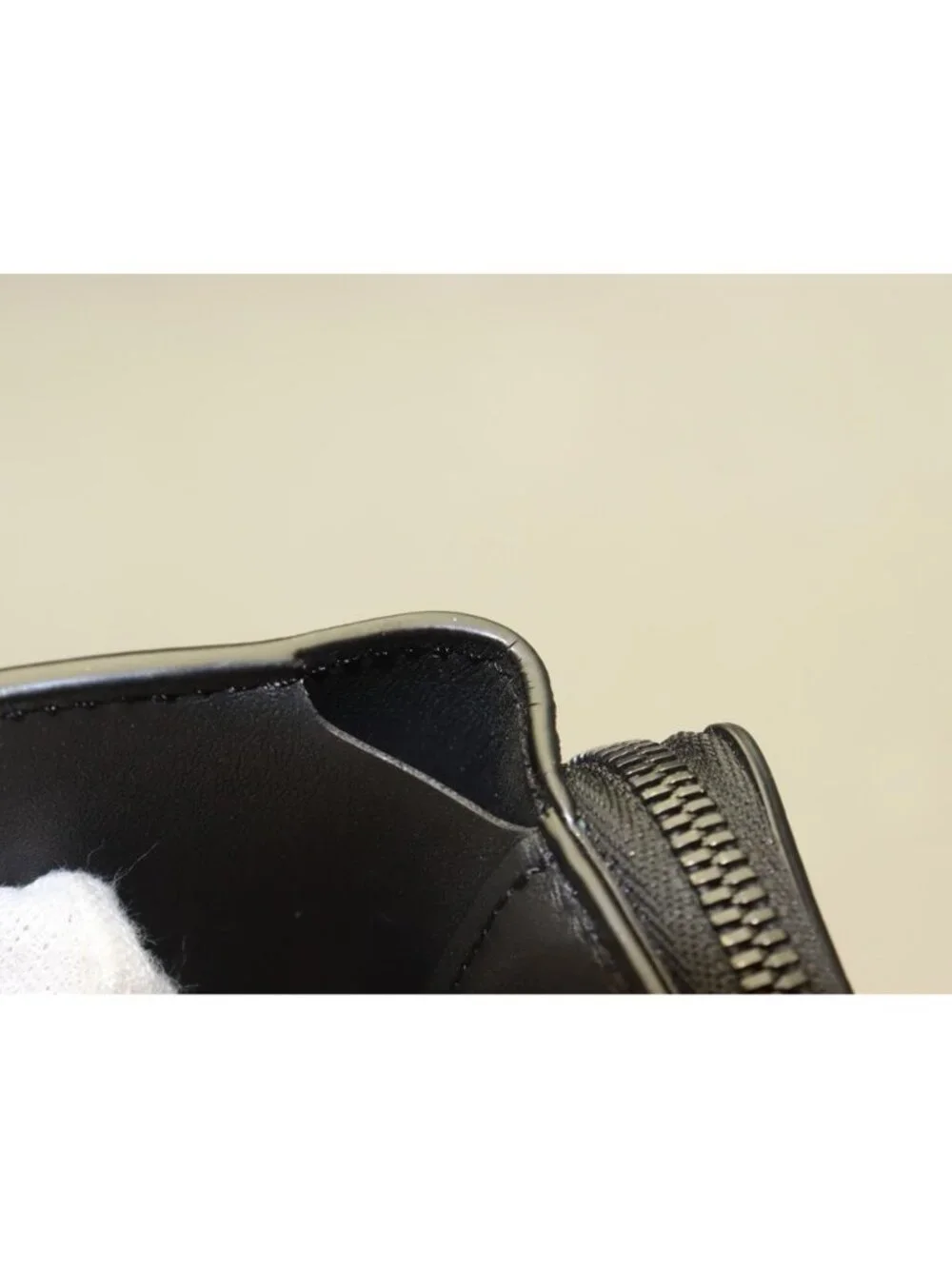 Louis Vuitton LV Aerogram Portefeuille Pilot Leather Trifold Wallet